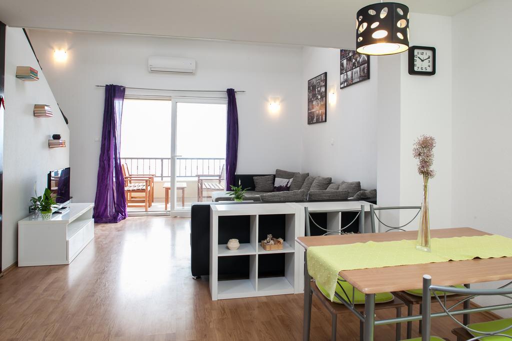 Apartments Fiona - Away From City Crowds Makarska Habitación foto